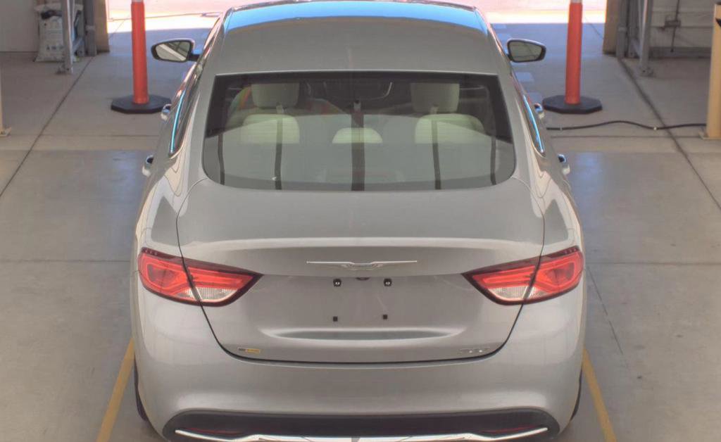 Used 2016 Chrysler 200 Limited FWD image 6