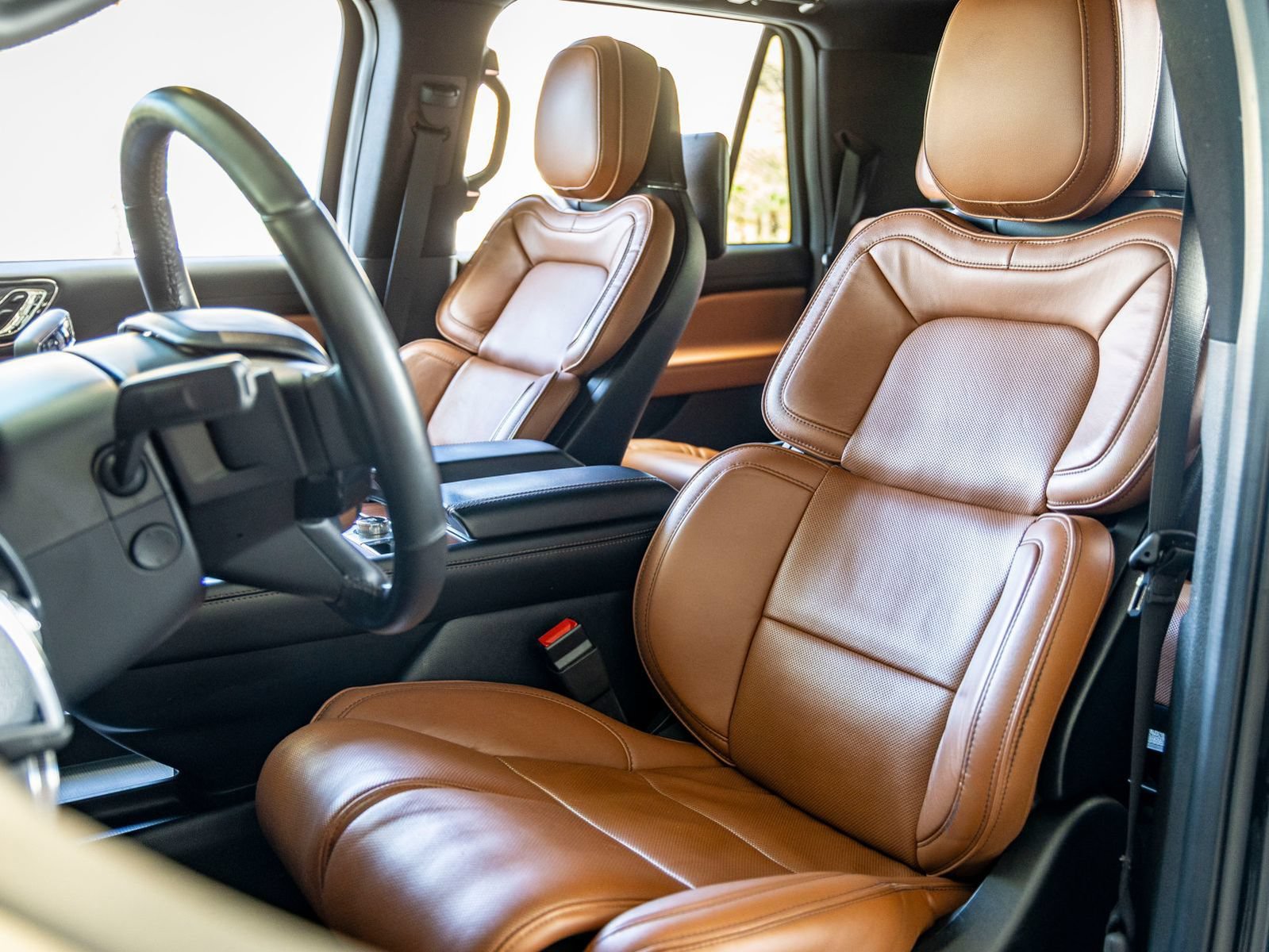 Used 2018 Lincoln Navigator L Reserve w/ Technology Package AWD/4WD image 17