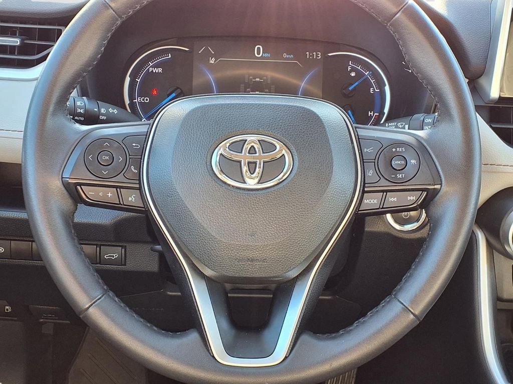 Used 2023 Toyota RAV4 XLE Premium image 20