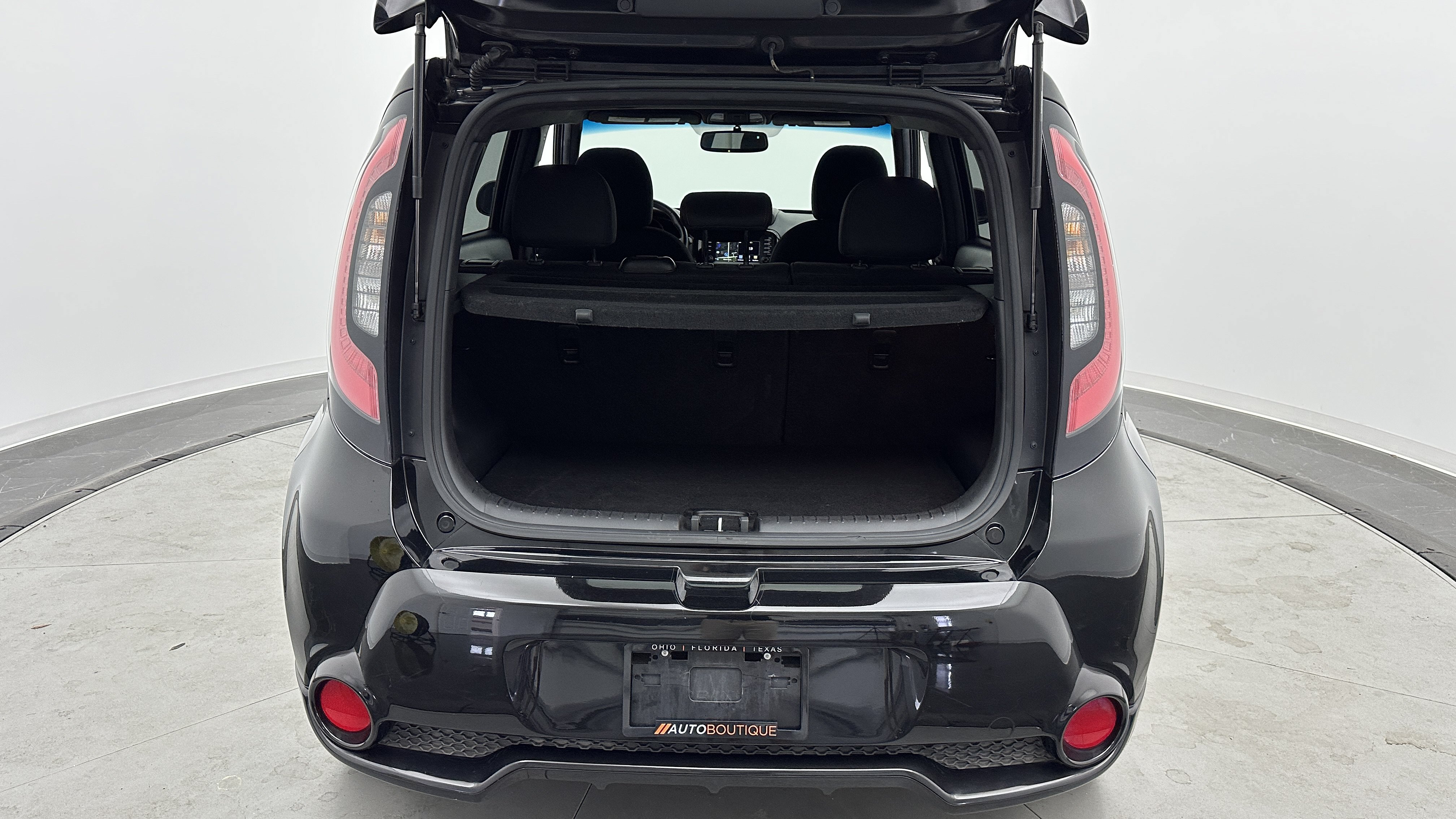 Used 2016 Kia Soul + w/ Tarmac Special Edition FWD image 28