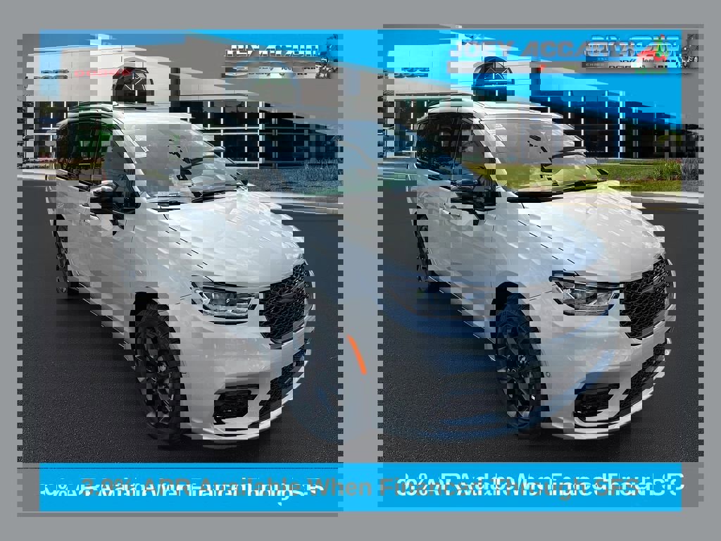 New 2026 Chrysler Pacifica Limited w/ S Appearance Package