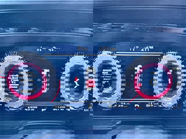 Used 2025 Nissan Pathfinder Platinum w/ Black Appearance Package image 36