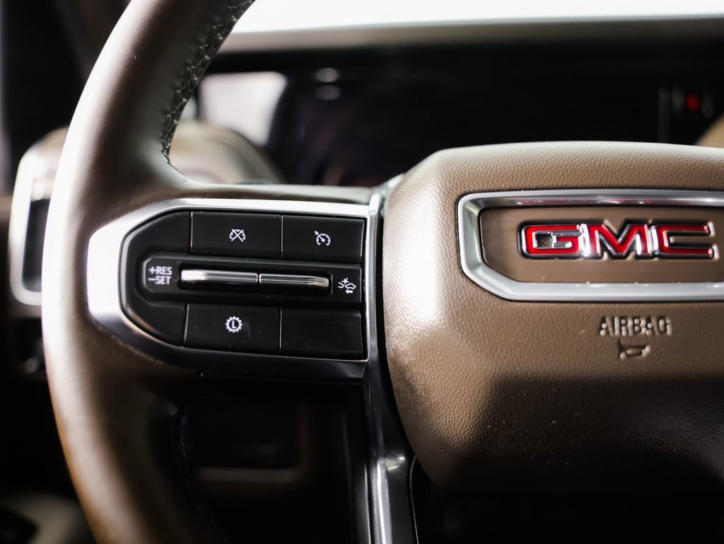 Used 2025 GMC Yukon XL Elevation image 36