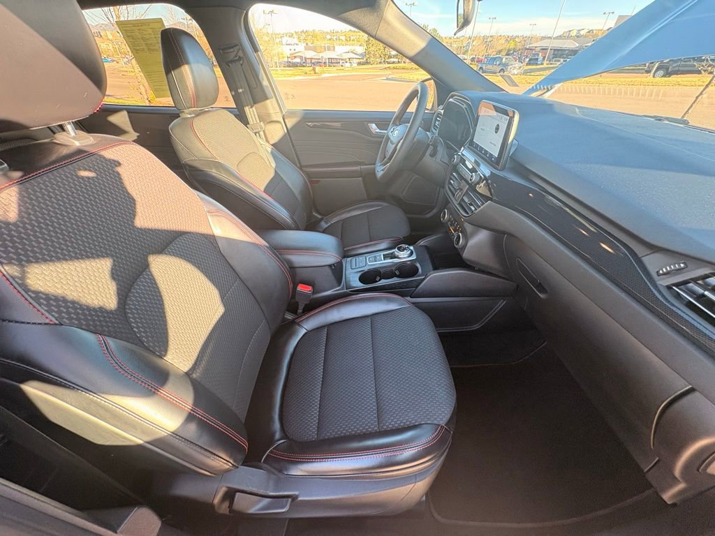 Used 2023 Ford Escape ST-Line AWD/4WD image 34