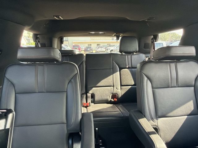 Used 2022 Chevrolet Tahoe RST w/ Luxury Package RWD image 12