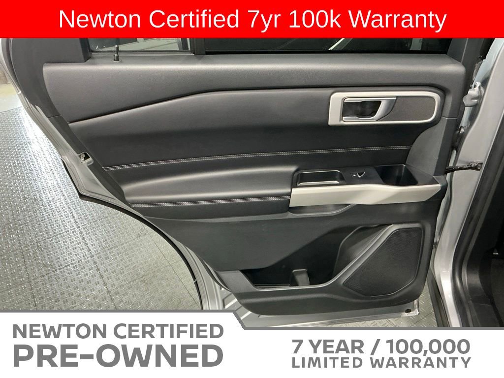 Used 2021 Ford Explorer XLT w/ Equipment Group 202A AWD/4WD image 48