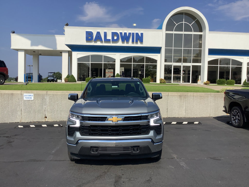 Used 2025 Chevrolet Silverado 1500 LT image 2