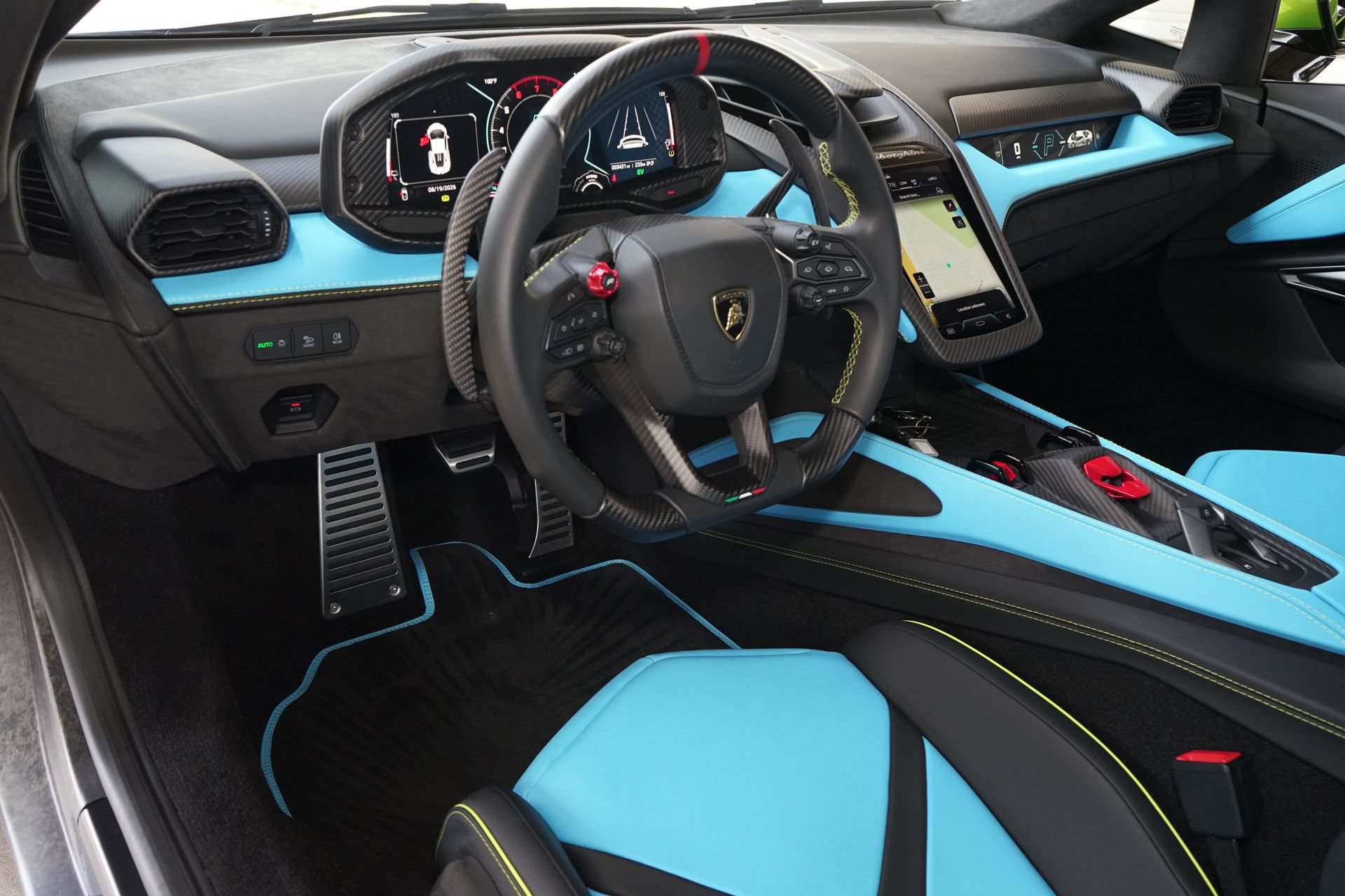 Used 2024 Lamborghini Revuelto AWD/4WD image 11