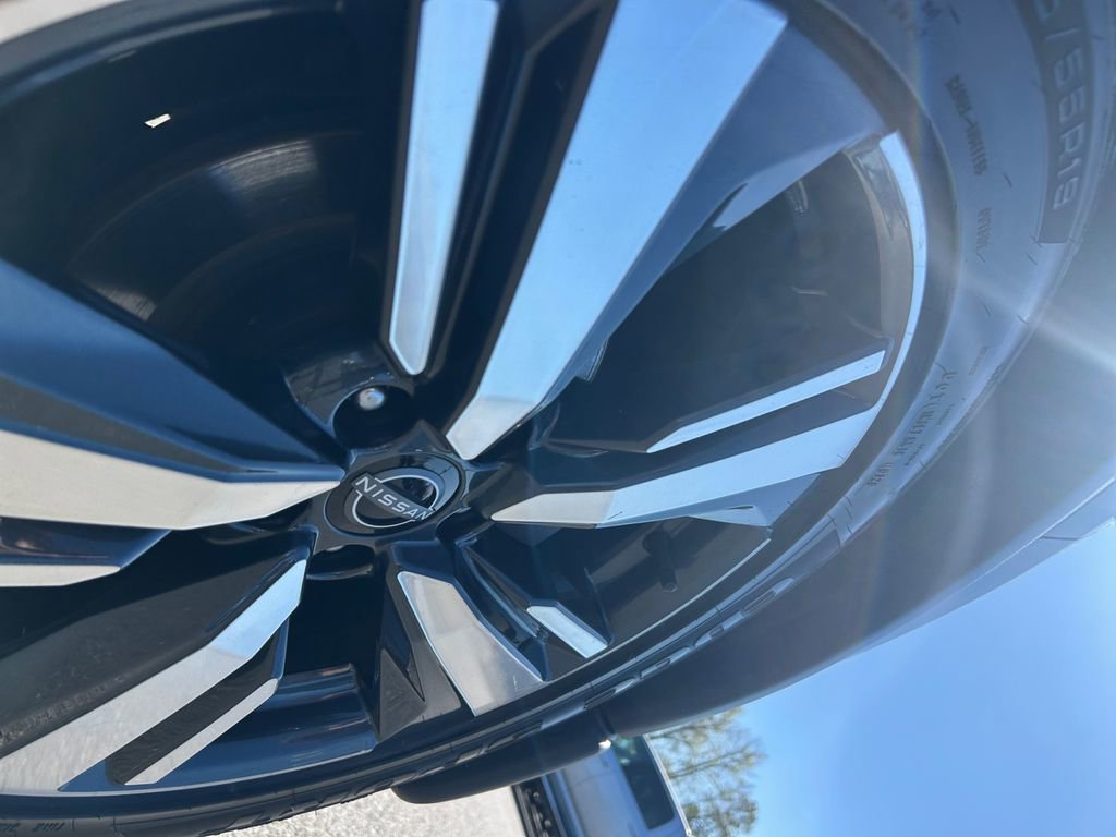 Used 2023 Nissan Rogue SL w/ SL Premium Package image 34