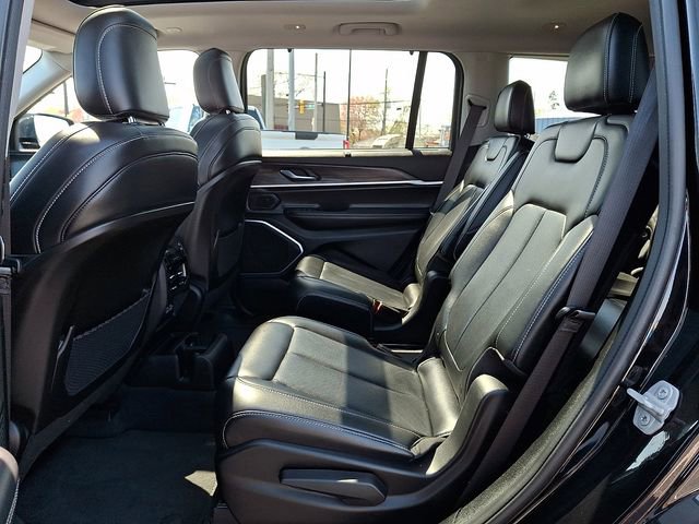 Used 2021 Jeep Grand Cherokee L Limited w/ Luxury Tech Group II image 10