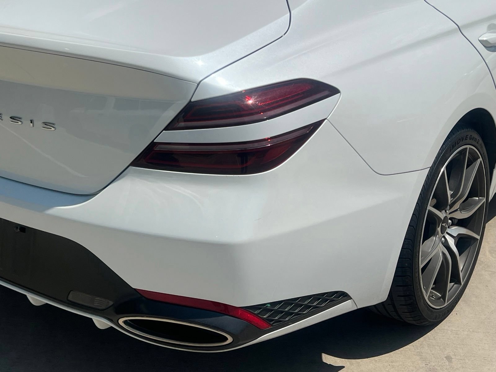 Used 2025 Genesis G70 2.5T RWD image 14