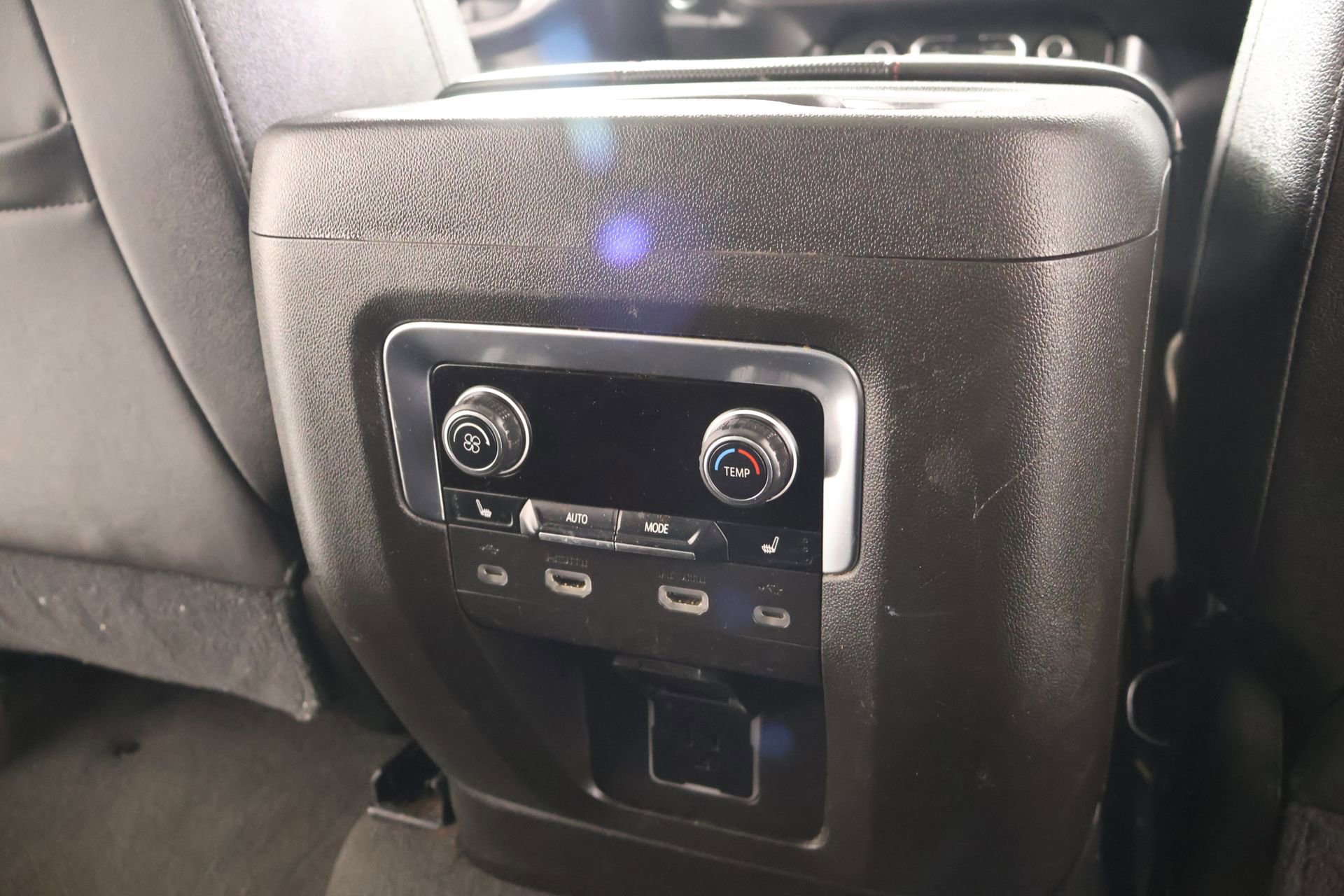 Used 2021 Chevrolet Tahoe RST w/ Luxury Package RWD image 16