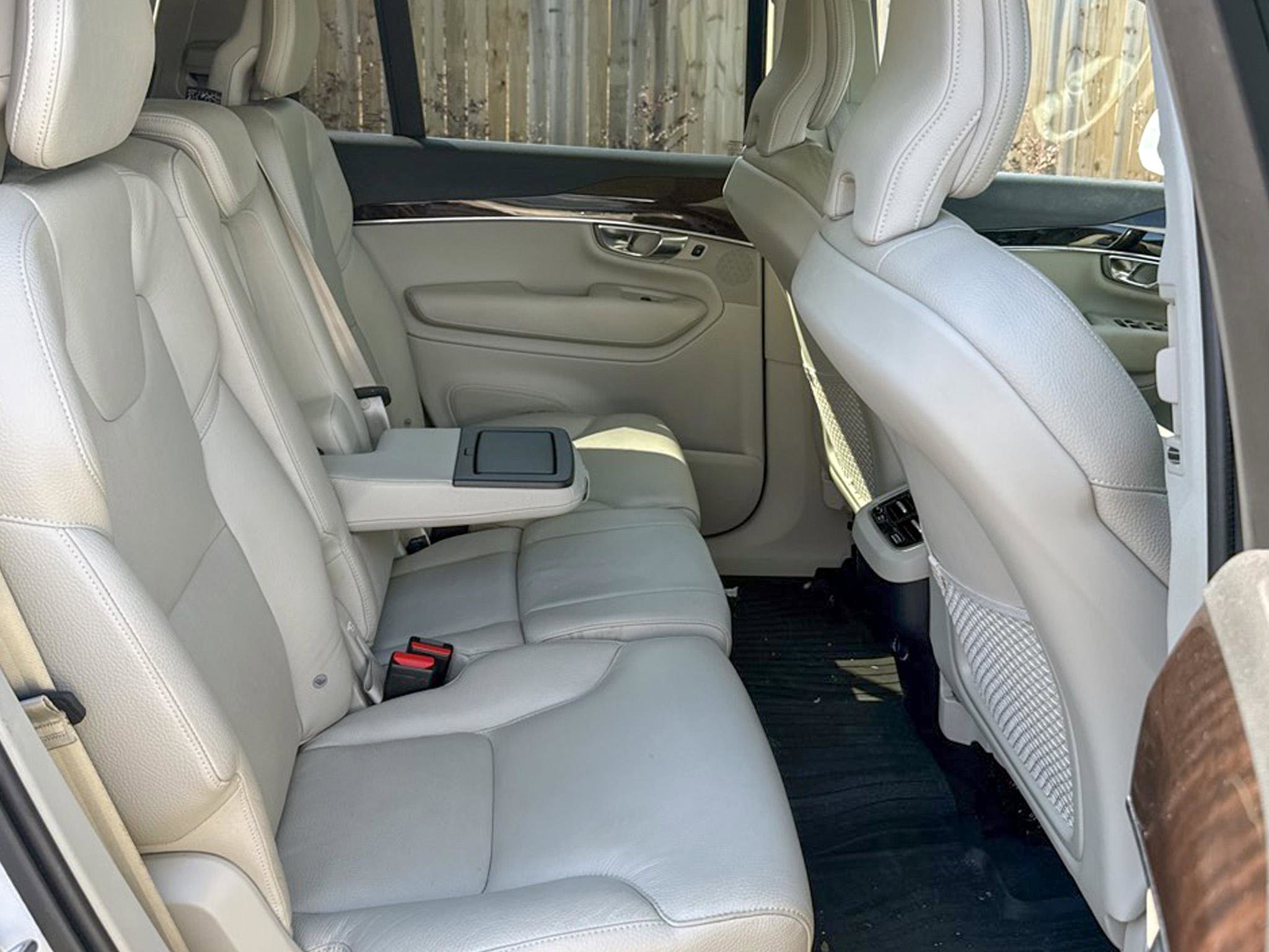 Used 2019 Volvo XC90 T6 Momentum w/ Advanced Package image 28