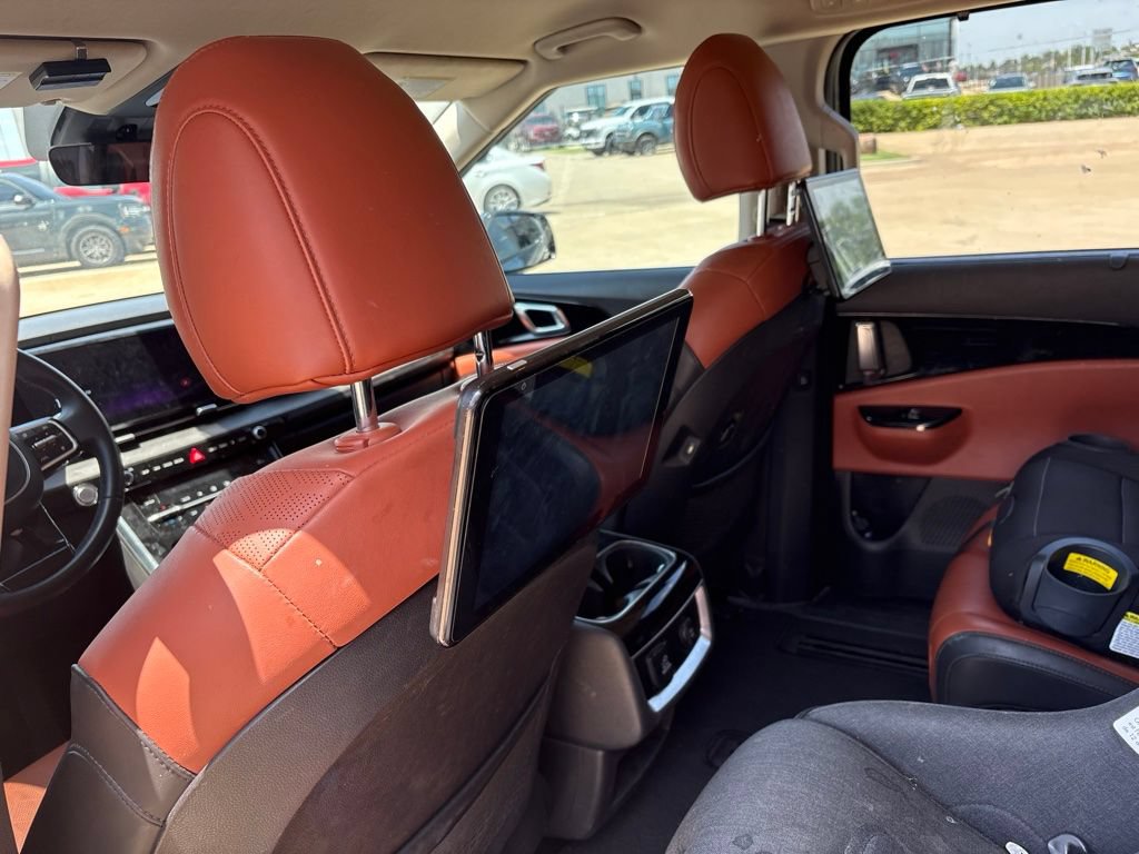 Used 2023 Kia Carnival SX FWD image 9