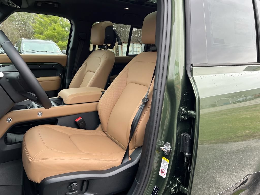 New 2026 Land Rover Defender 110 X-Dynamic SE AWD/4WD image 11