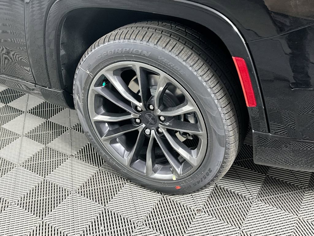 New 2025 Jeep Grand Wagoneer L Series II Obsidian w/ Quick Order Packagew 28T image 39