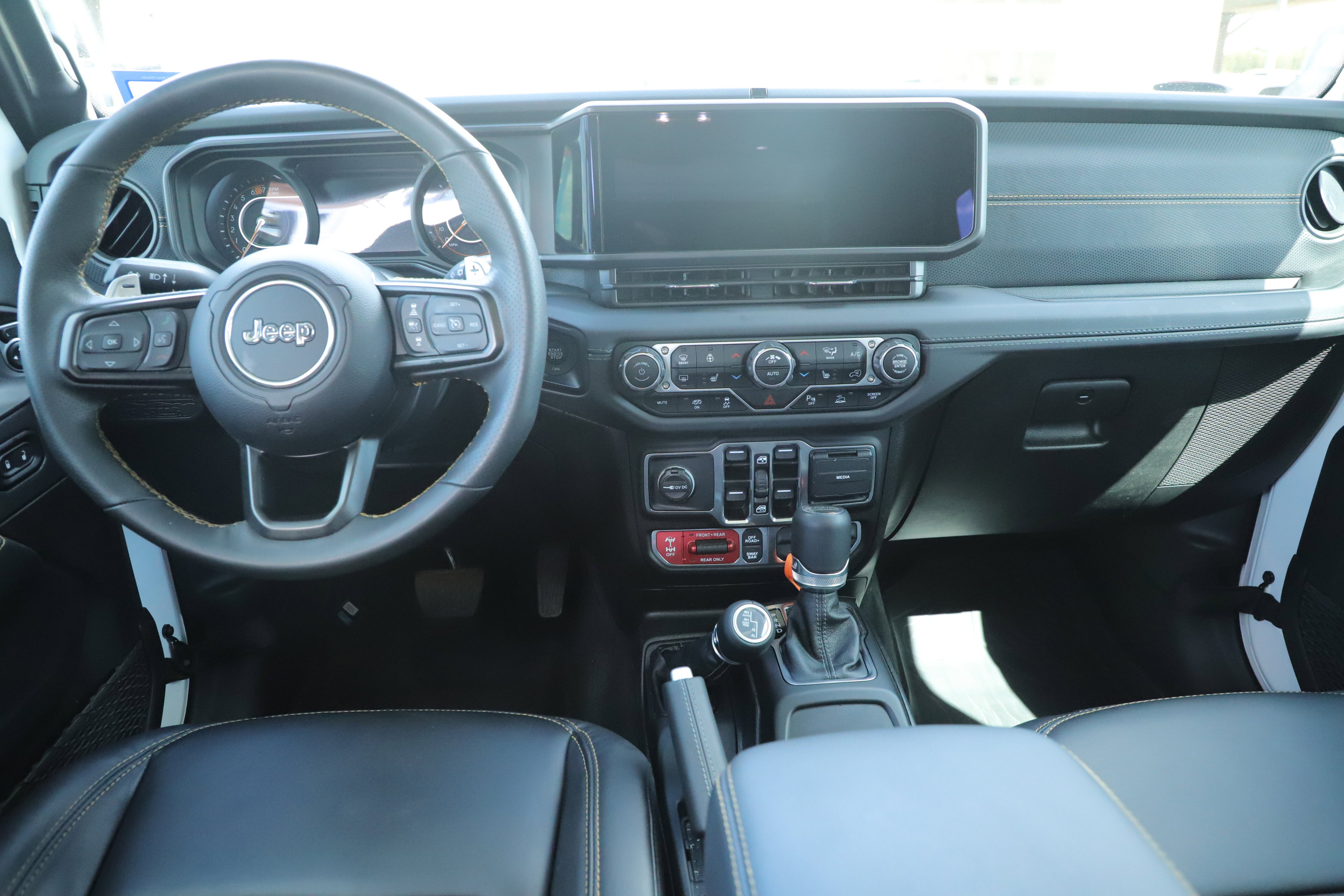 Used 2025 Jeep Wrangler Unlimited Rubicon 392 image 17