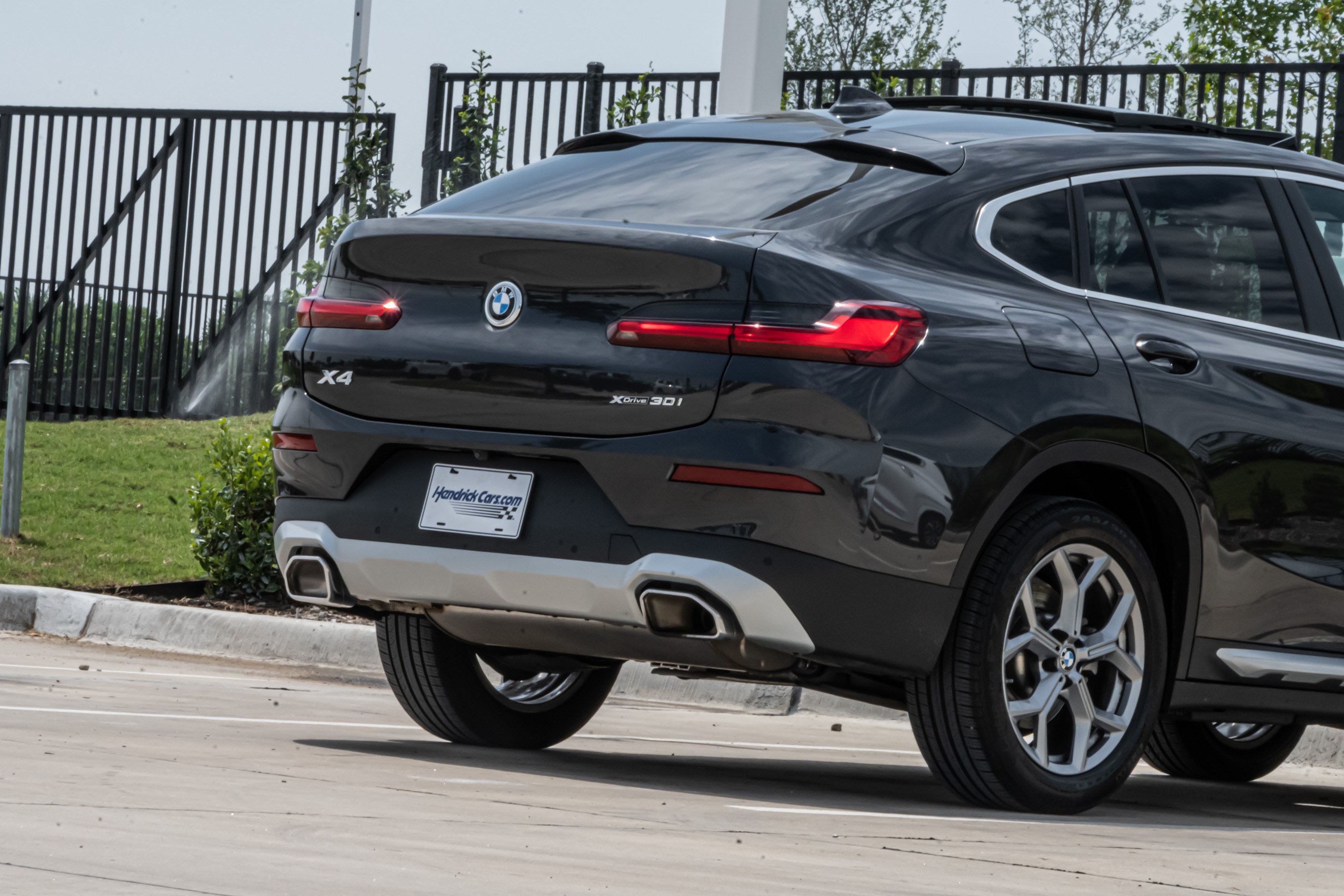 Certified 2025 BMW X4 xDrive30i AWD/4WD image 41