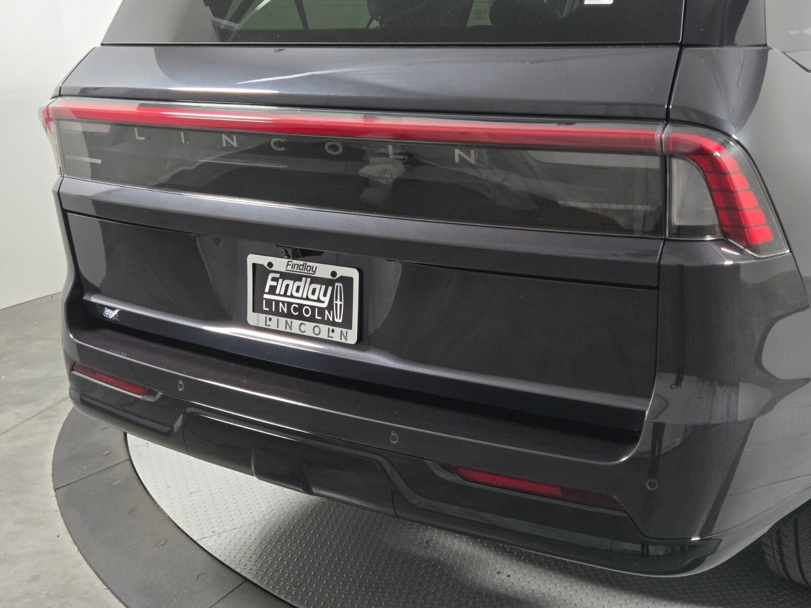 New 2026 Lincoln Navigator L Reserve w/ Jet Appearance Package AWD/4WD image 5