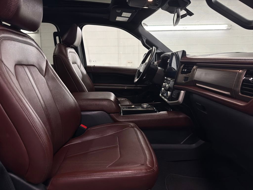 Certified 2024 Ford Expedition Limited image 32