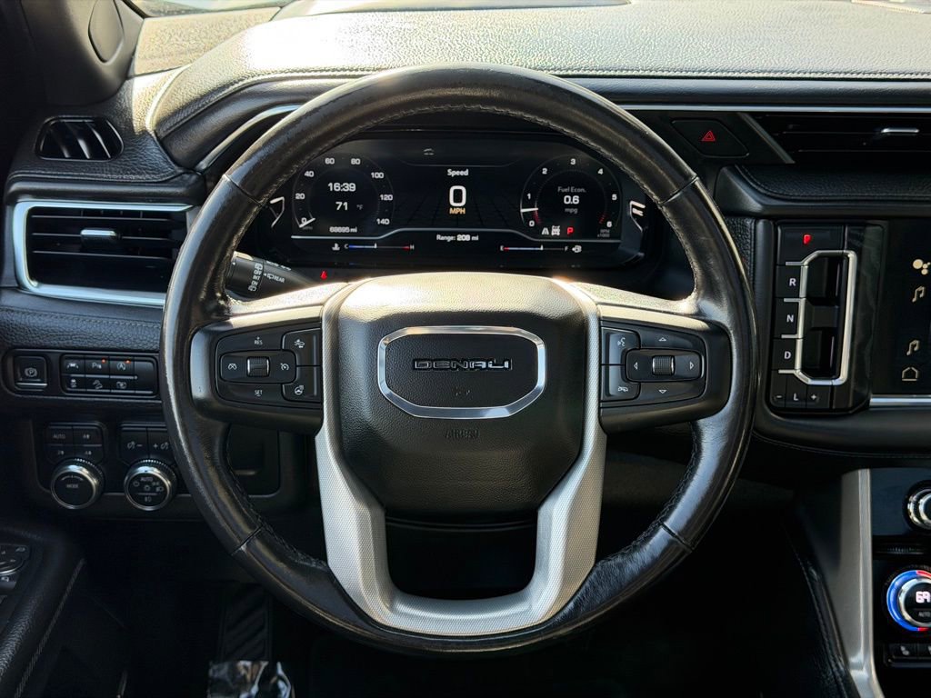 Used 2023 GMC Yukon Denali AWD/4WD image 18