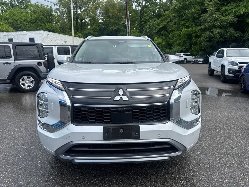 Used 2025 Mitsubishi Outlander SEL AWD/4WD image 2