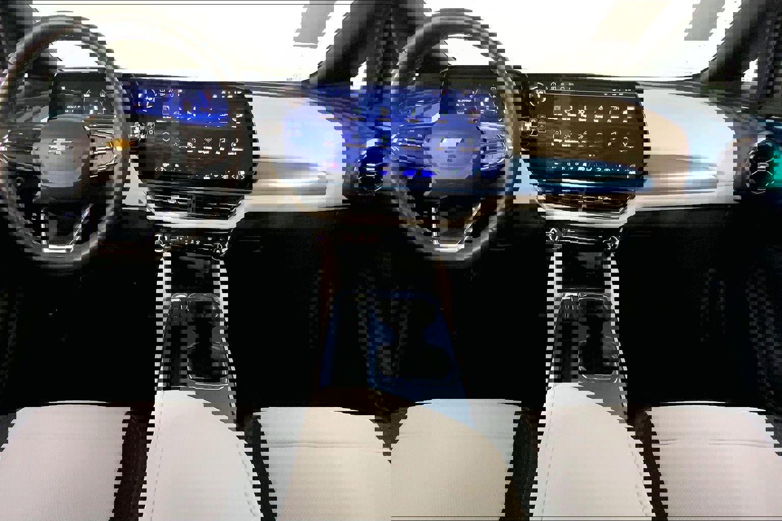 Used 2025 Chevrolet Equinox EV LT FWD image 15