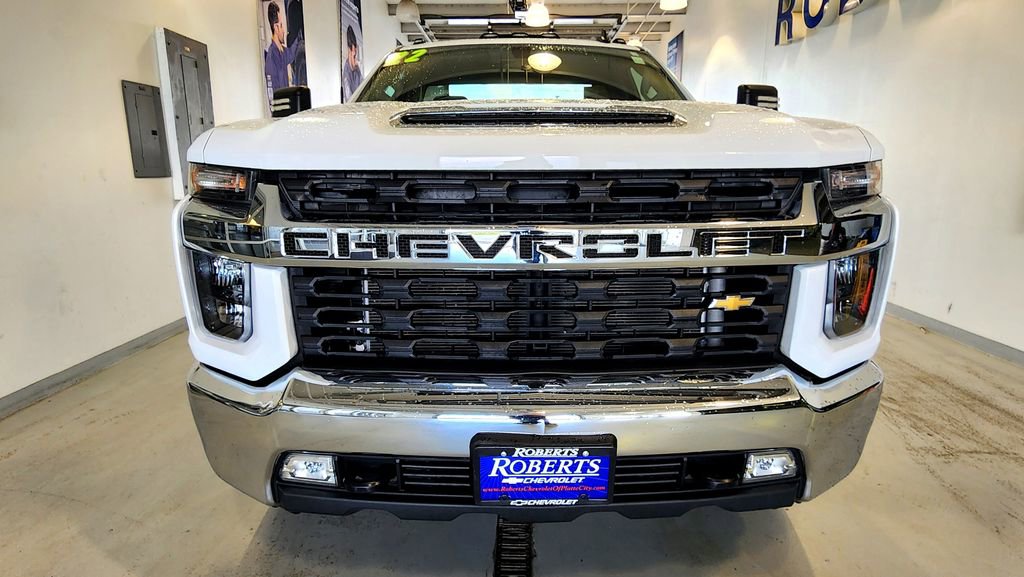 Used 2022 Chevrolet Silverado 3500 LT w/ Convenience Package image 3