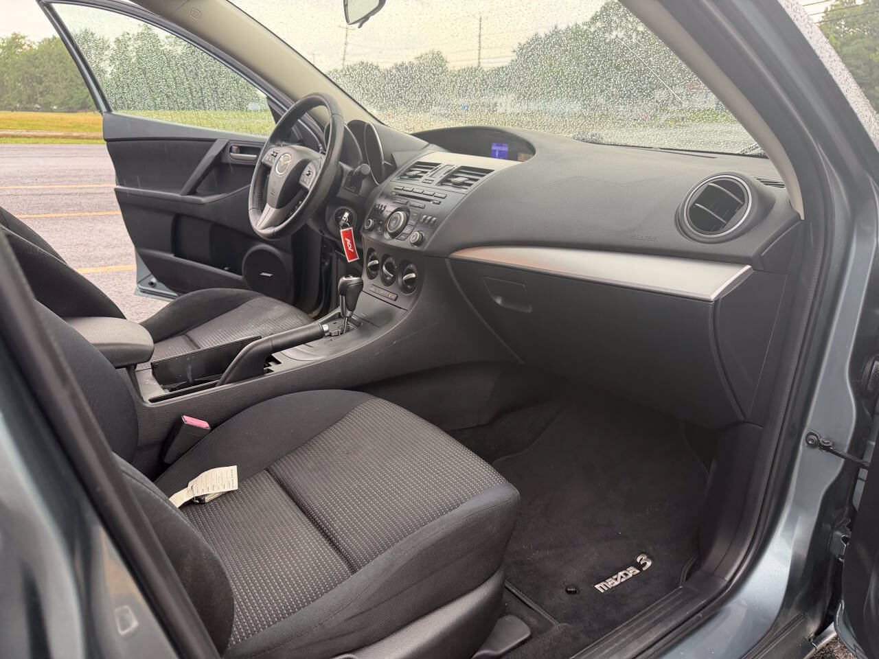 Used 2012 MAZDA MAZDA3 i Touring FWD image 17