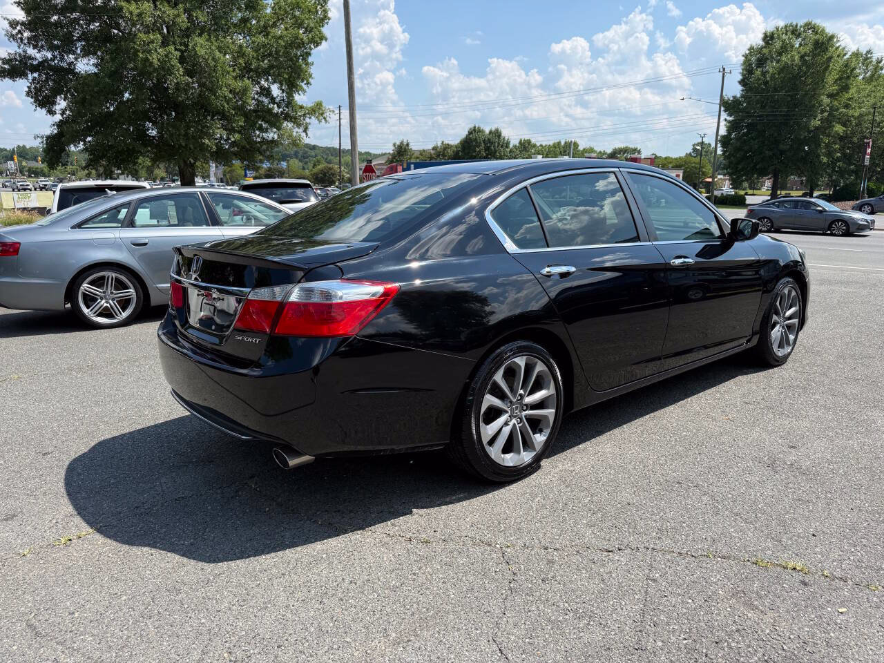 Used 2015 Honda Accord Sport image 5