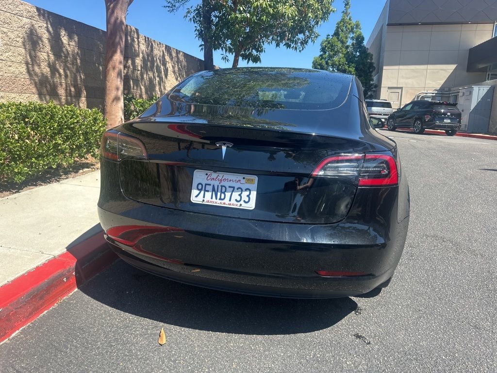 Used 2023 Tesla Model 3 Standard Range image 4