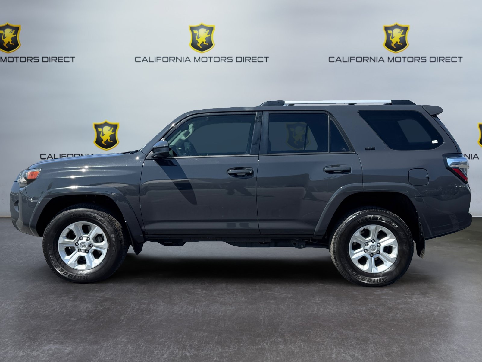Used 2024 Toyota 4Runner SR5 AWD/4WD image 2