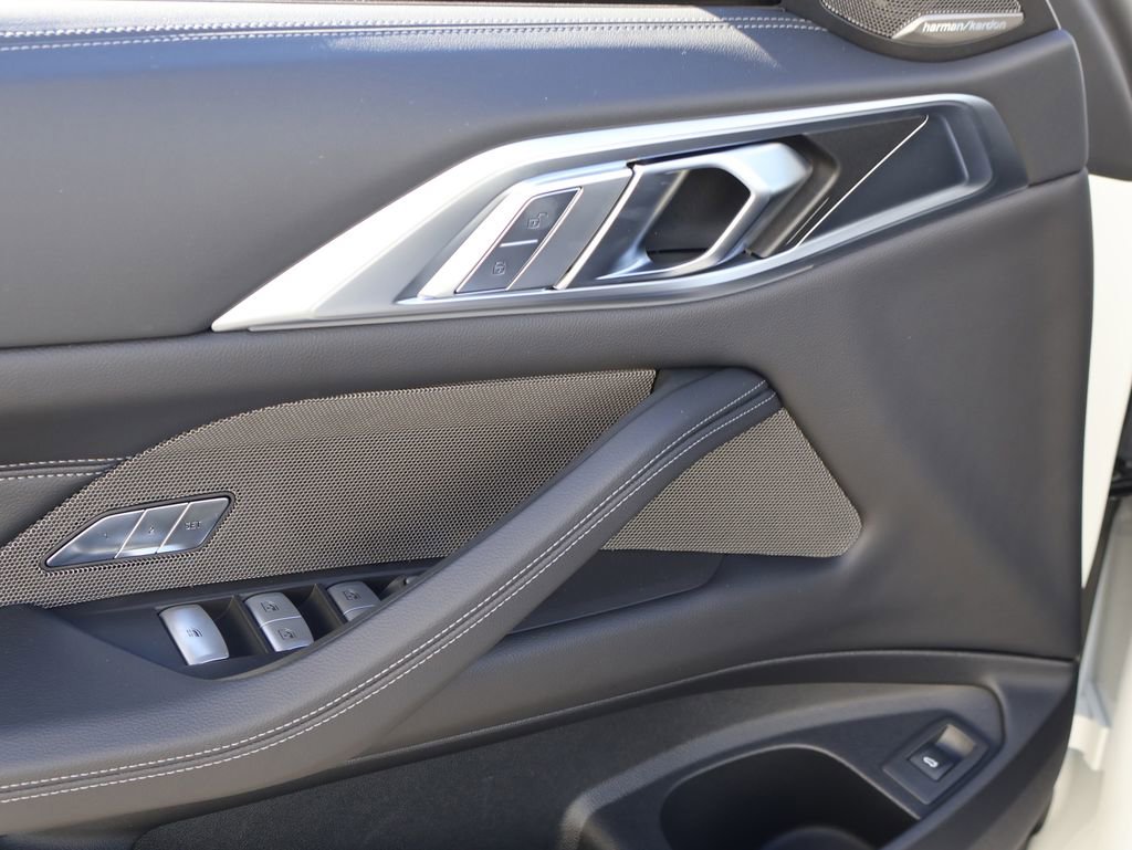 New 2026 BMW 440i xDrive Convertible w/ Premium Package image 31