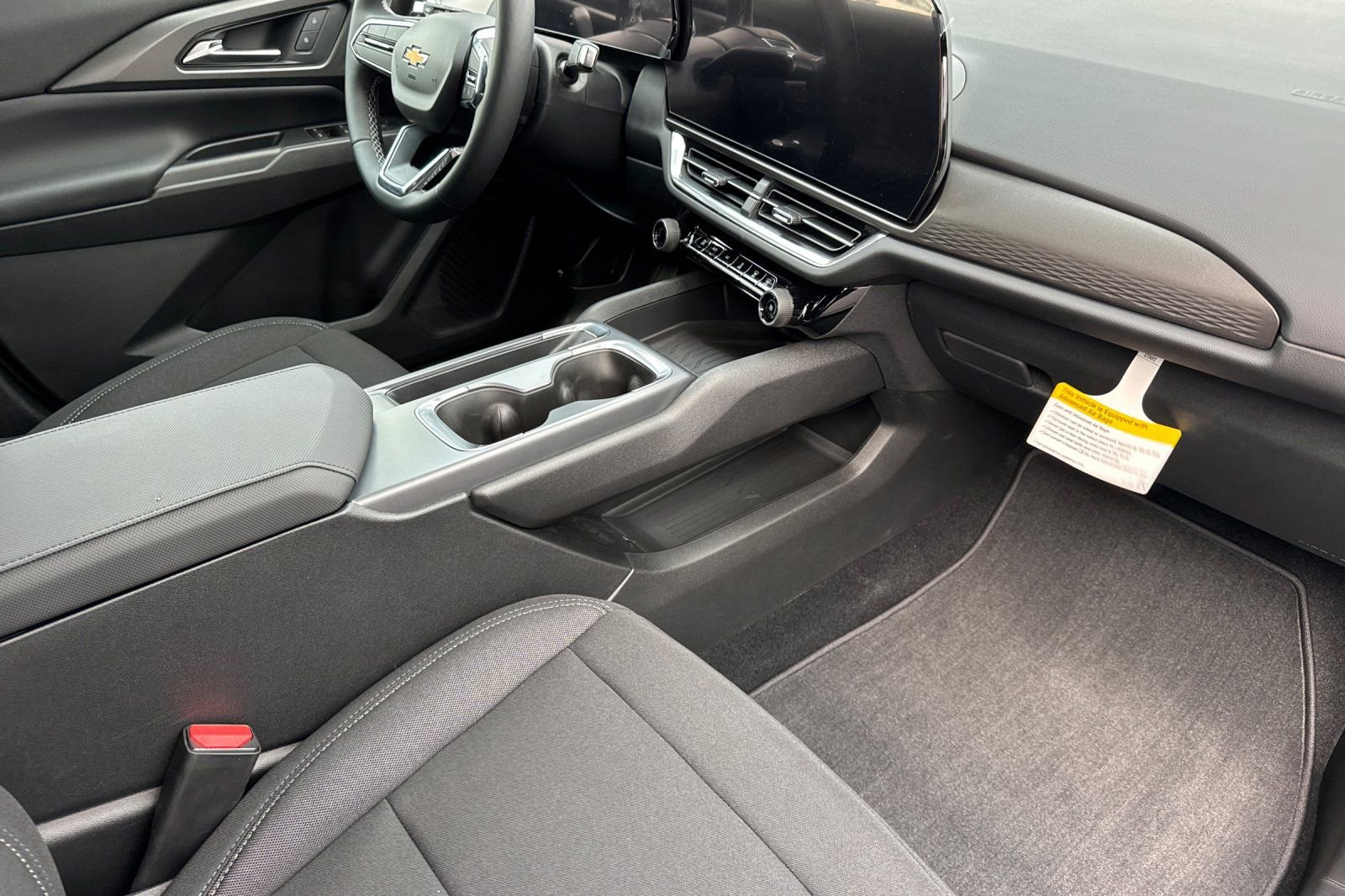 New 2026 Chevrolet Equinox EV LT image 15