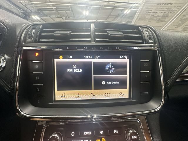 Used 2017 Lincoln Continental Select FWD image 24