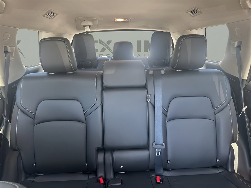 Used 2023 Nissan Pathfinder SL image 11