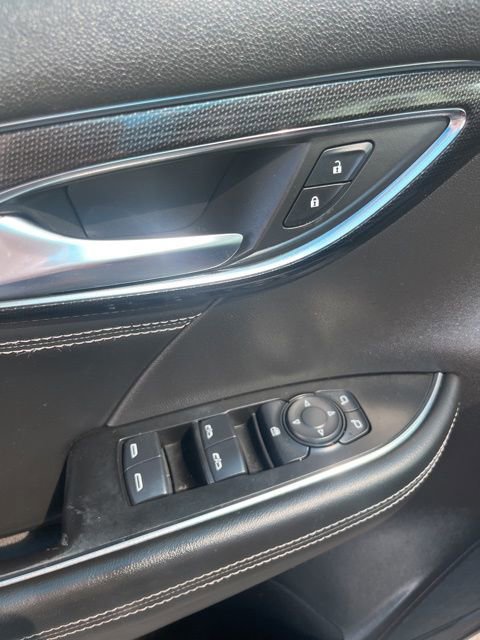 Used 2021 Buick Envision Preferred image 12