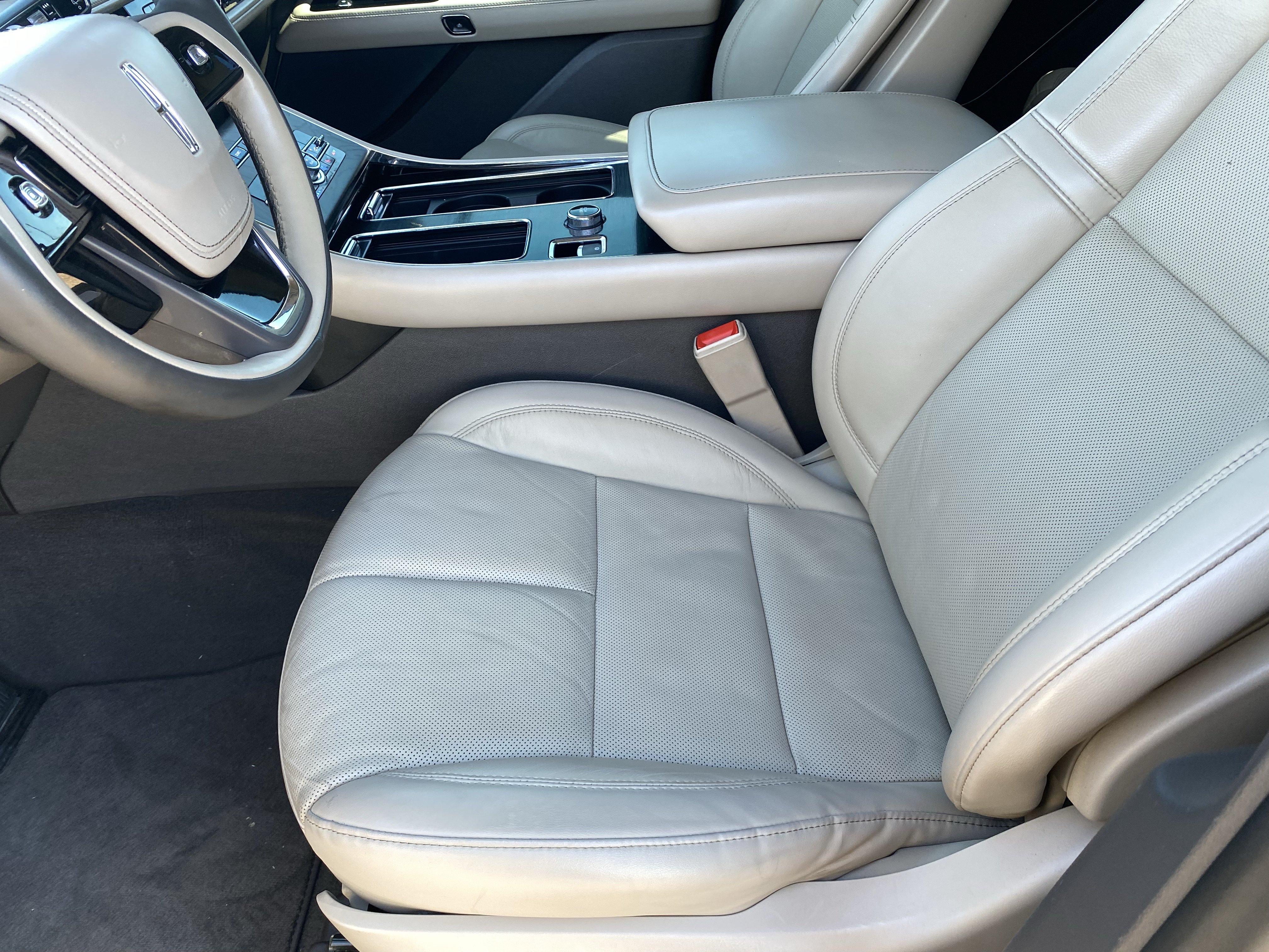 Used 2022 Lincoln Aviator Reserve w/ Equipment Group 201A RWD image 18