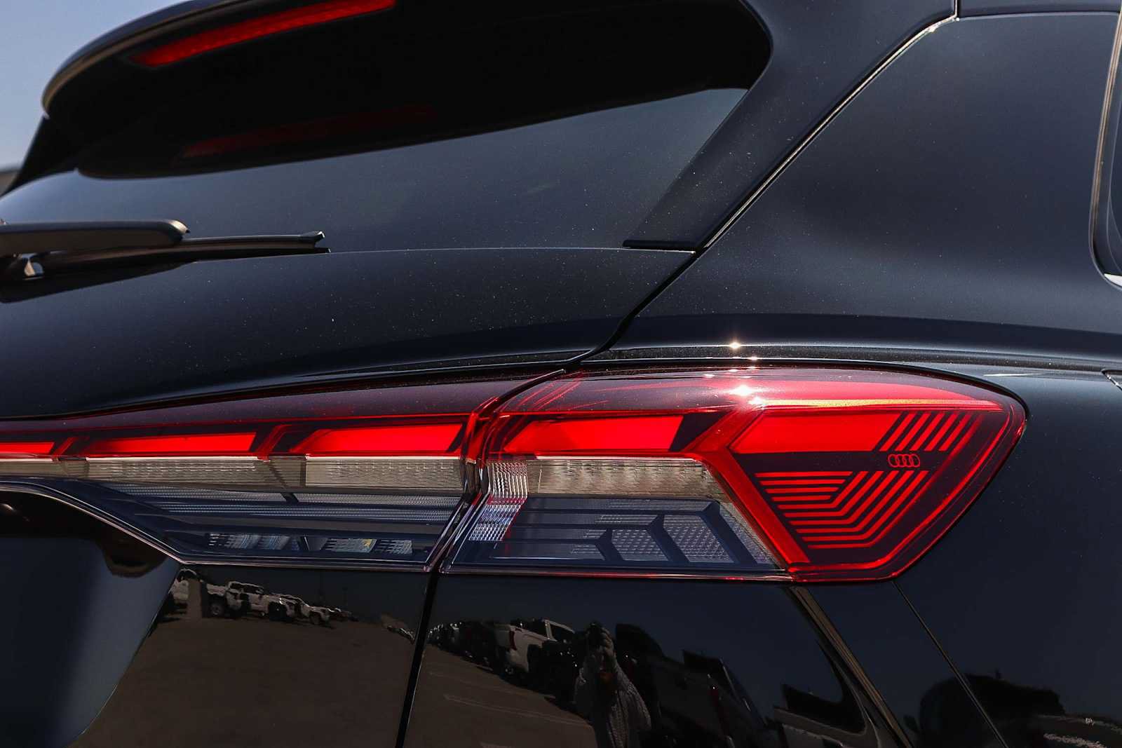 Used 2023 Audi Q4 e-tron Premium Plus w/ Premium Plus RWD image 10