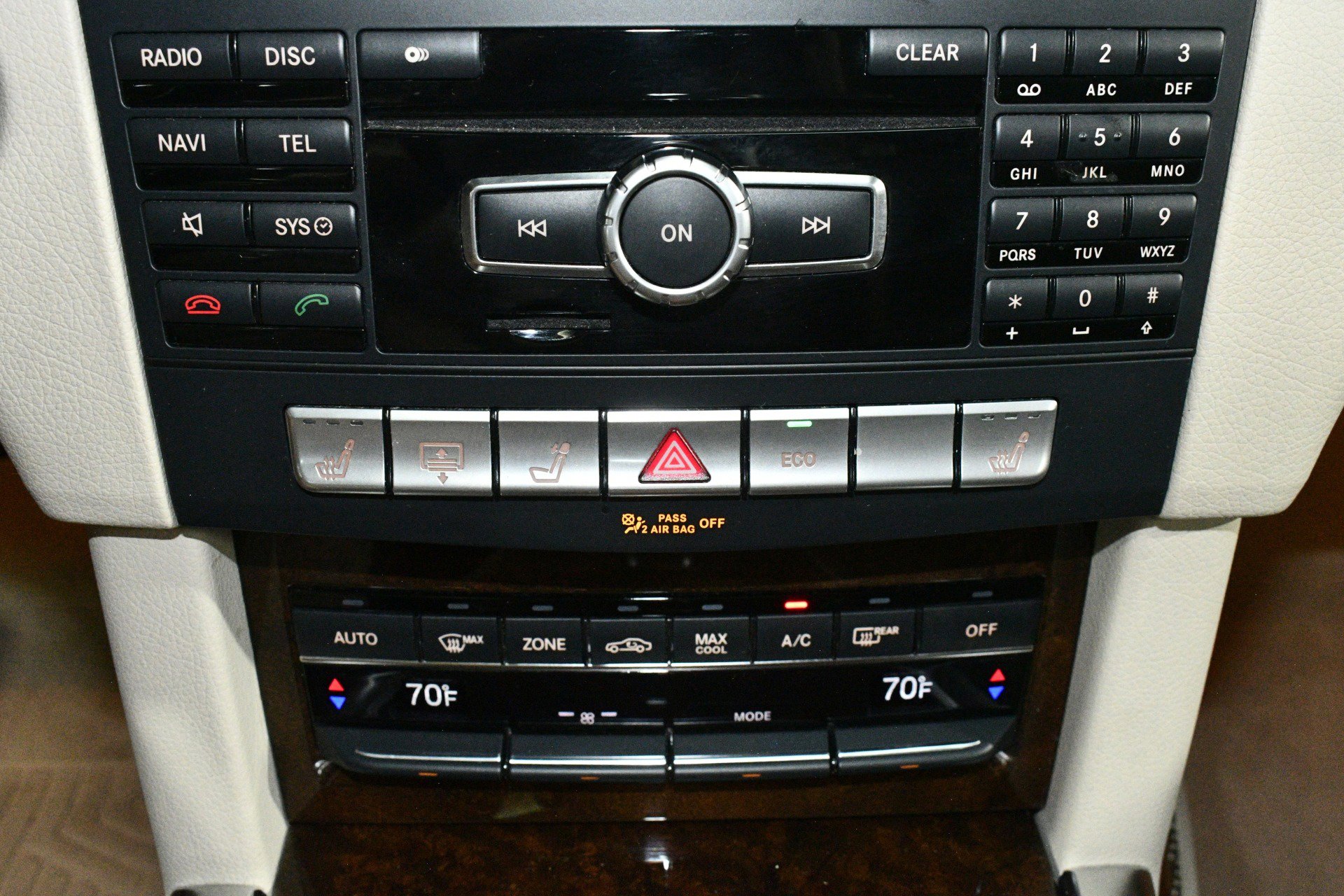 Used 2014 Mercedes-Benz E 350 4MATIC Sedan image 34