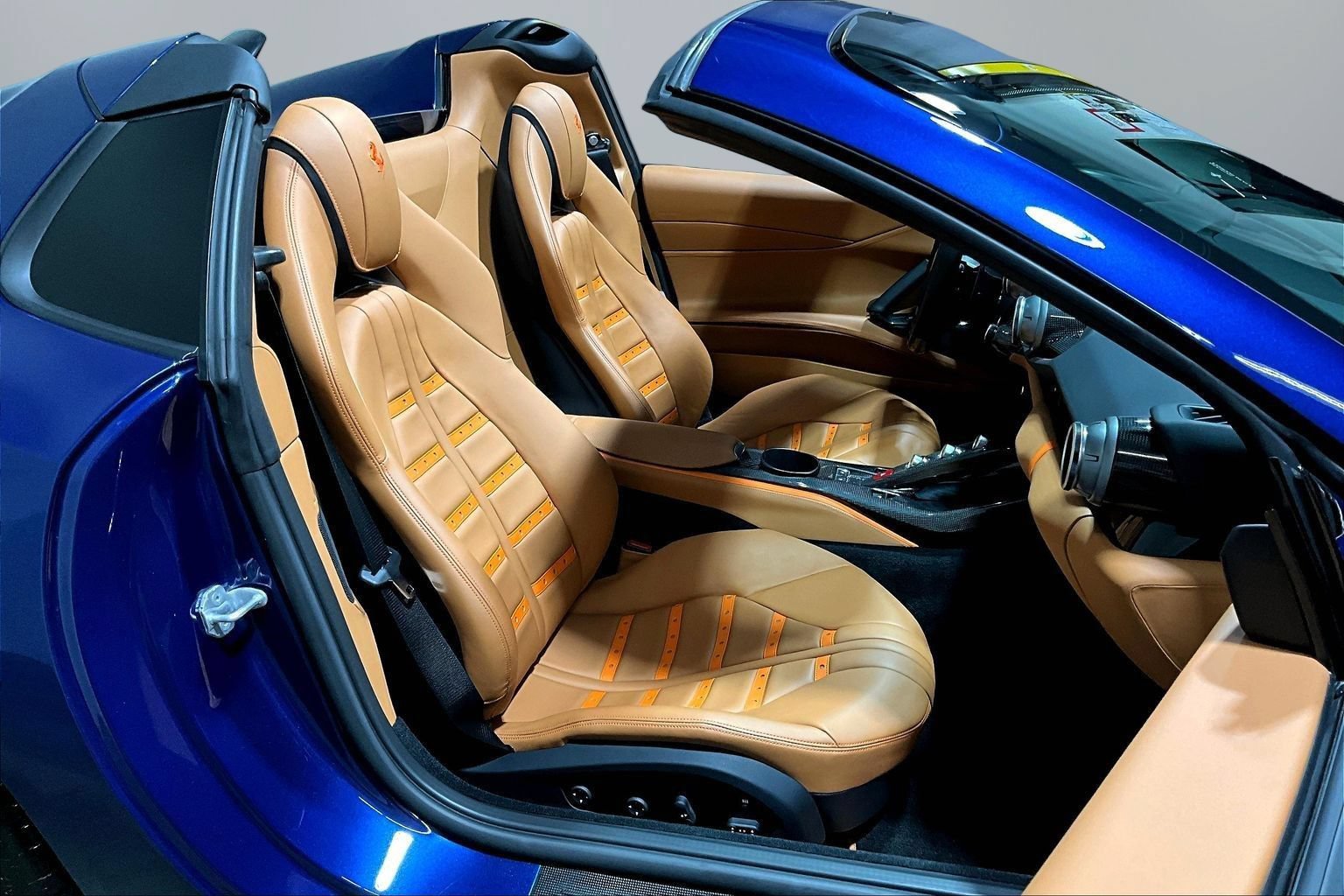 Used 2022 Ferrari 812 GTS RWD image 23