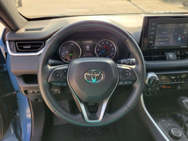 Used 2022 Toyota RAV4 SE image 16
