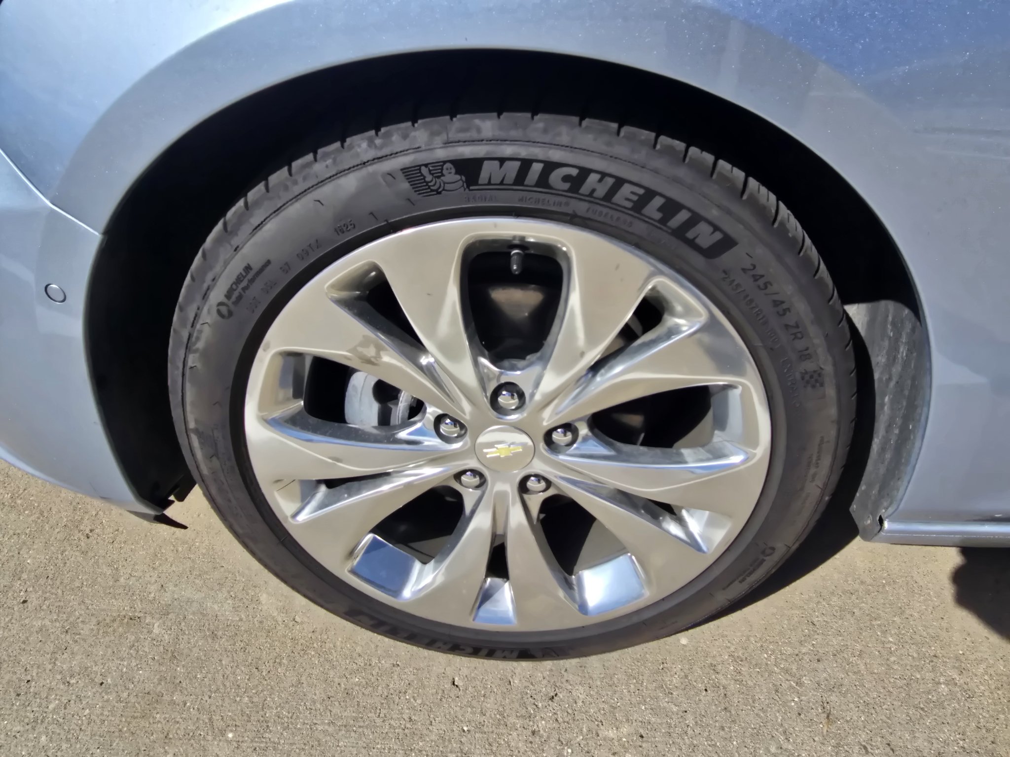 Used 2017 Chevrolet Malibu Premier w/ Driver Confidence Package FWD image 10