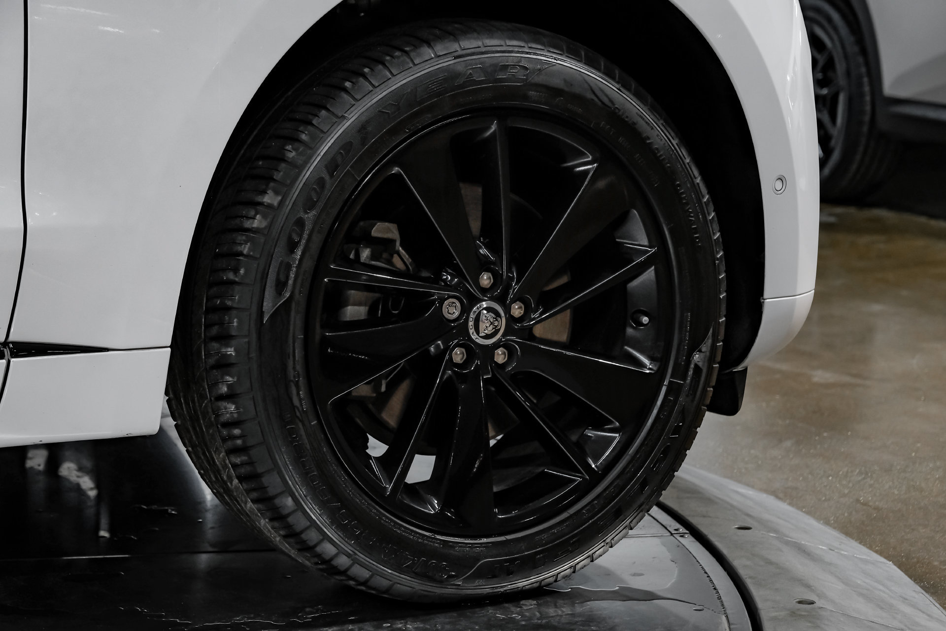 Used 2024 Jaguar F-PACE R-Dynamic S AWD/4WD image 59