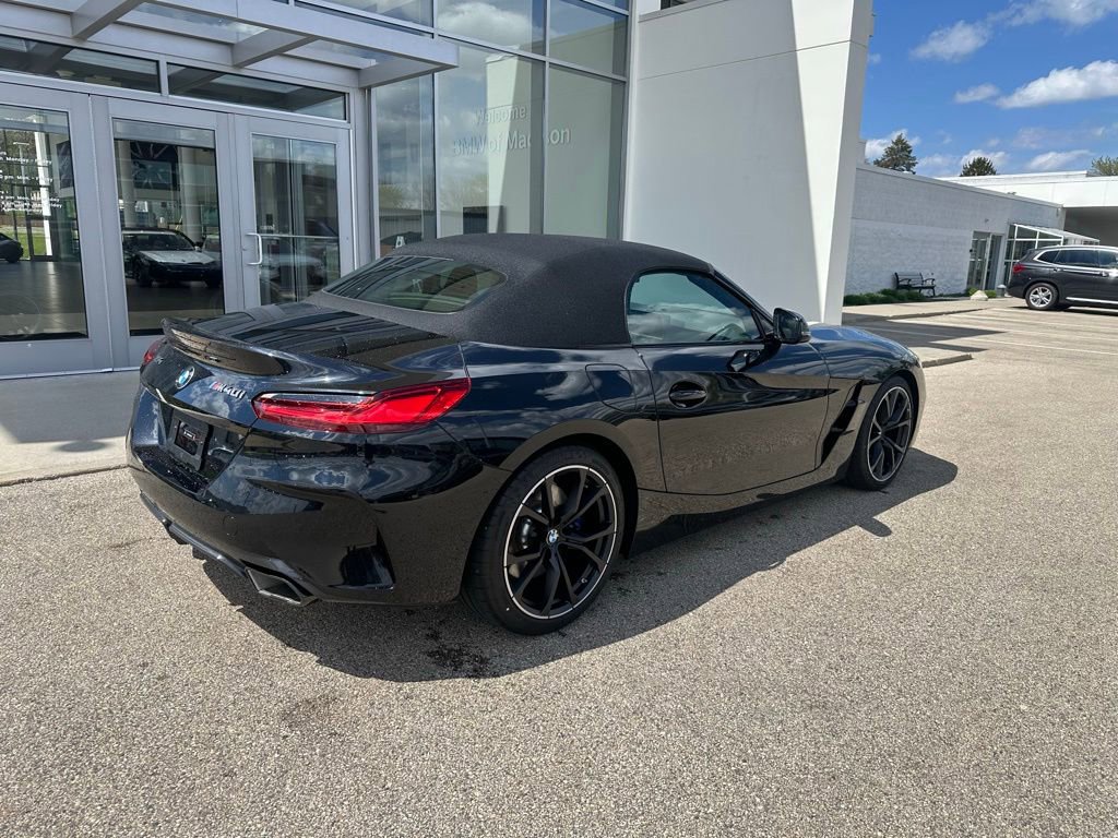 Used 2024 BMW Z4 M40i w/ Shadowloine Package RWD image 15