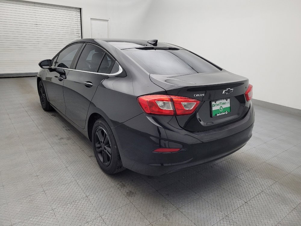 Used 2018 Chevrolet Cruze LT w/ Sun And Sound Package FWD image 5