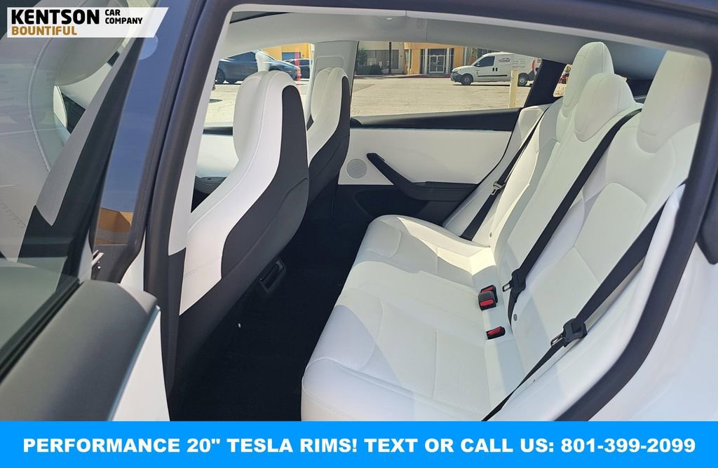 Used 2025 Tesla Model 3 Performance image 2