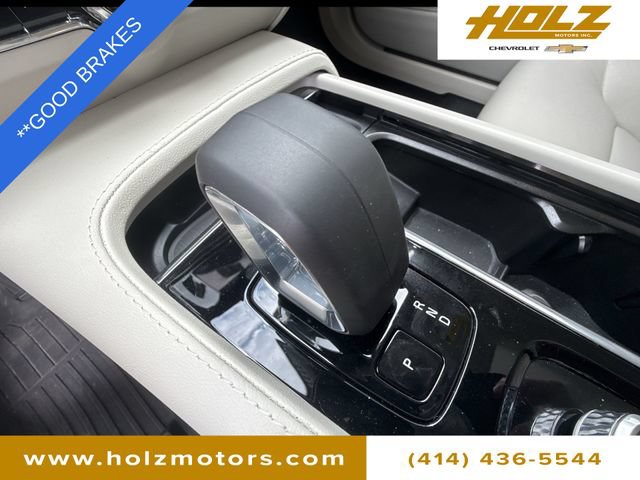 Used 2025 Volvo V90 B6 Cross Country Plus w/ Protection Package Premier AWD/4WD image 16