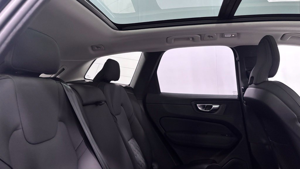 Certified 2026 Volvo XC60 B5 Plus AWD/4WD image 25