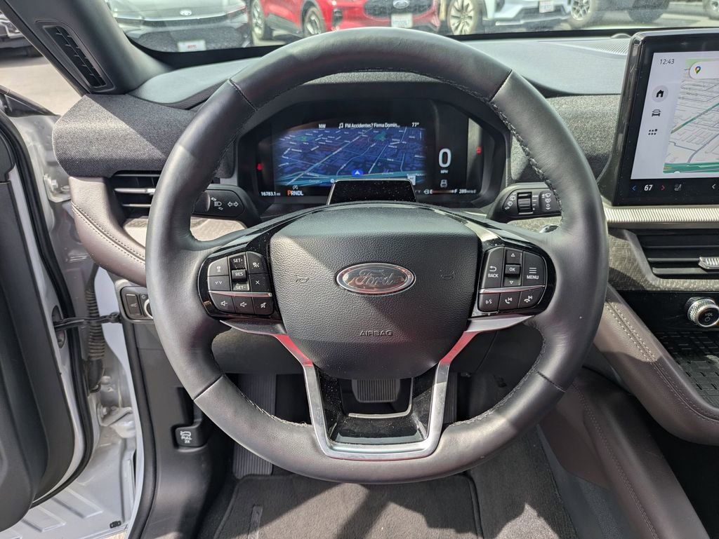 Used 2025 Ford Explorer Platinum w/ LUX Leather Package image 19